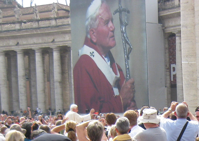 Benedikt vor Johannes Paul